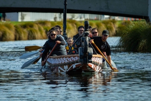 Christchurch: Waka Paddling Experience on the Avon River