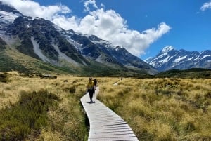 Mt Cook Tour: Return to Christchurch, Queenstown or Dunedin