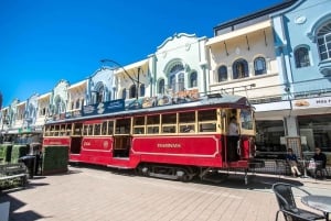 Heartbeat of the City: Christchurch Walking Tour for Couples