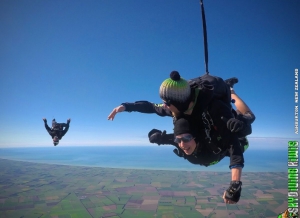 Skydiving Kiwis