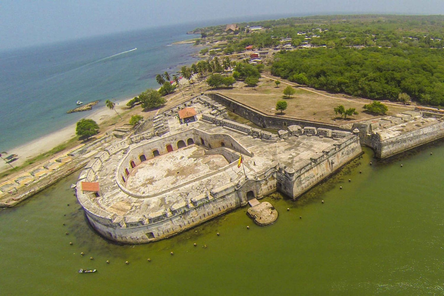 Cartagena: Fortification Sightseeing Tour in Bocachica by Motorbike and Afternoon at the Beach.