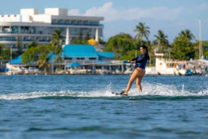 1 hour of Wakeboarding on the beaches of San Andrés