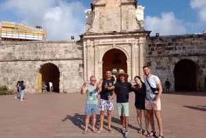 8-day tour along the coast (Santa Marta, Tayrona, Cartagena, and Barranquilla)