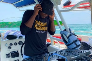 La légendaire fête en bateau de Carthagène : journée complète à Cholón