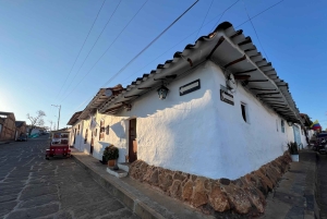 バリチャラの建築ツアー：街並みから歴史を発見する