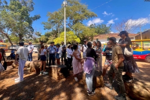 バリチャラの建築ツアー：街並みから歴史を発見する