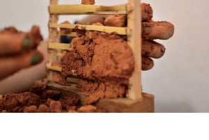 Barichara: Mold your first pair of wattle and daub