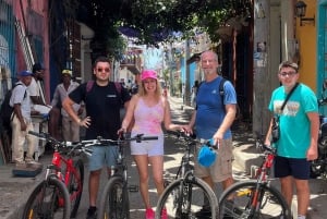 CARTAGENA: GIRO IN BICICLETTA CON PRANZO NEL POSTO PREFERITO DI BOURDAIN