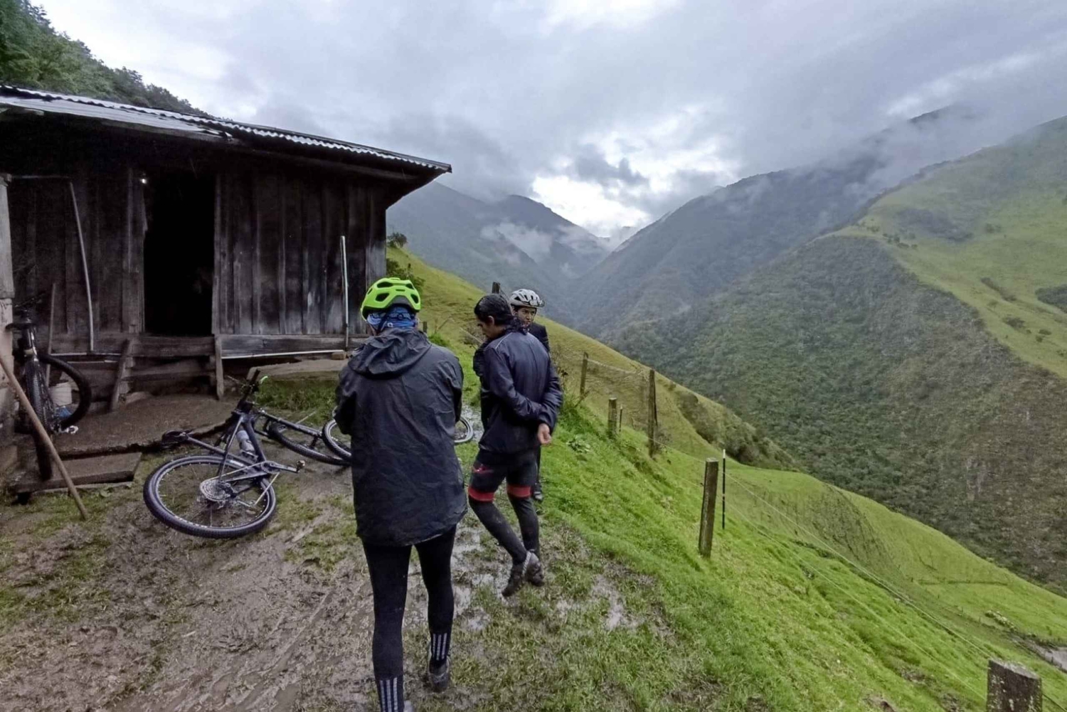 Cykeltur, Ruta de los Andes: Från kaffehuvudstaden till toppen av páramo