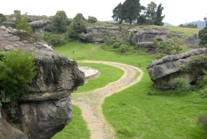 BOGOTA: Esivanhempien tutkimusmatka, kiertoajelu Facatativá, Piedras del Tunjo ja Zipacón