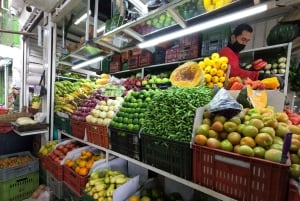 Bogotá: Botanical Garden Tour and Paloquemao Market Visit with Fruits