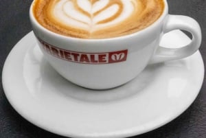 Bogotá: Chapinero Alto Walk with Coffee & Local Market