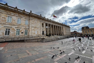 BOGOTA : Tour de ville, Monserrate, Museo del Oro, Museo Botero, Plaza Bolivar