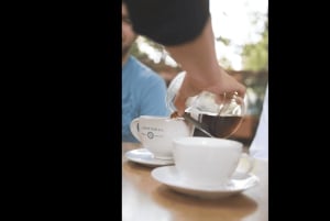 Bogotá: Coffee and Chocolate Walking Tour with Tastings