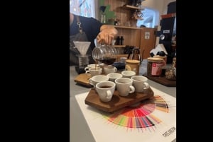 Bogotá: Coffee and Chocolate Walking Tour with Tastings
