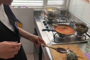 Bogotá: Colombian Cooking Class with Market Visit