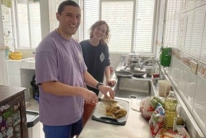 Bogotá: Colombian Cooking Class with Market Visit