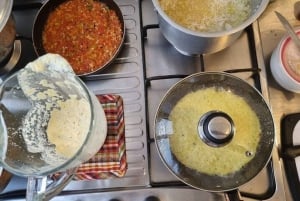 Bogotá: Colombian Cooking Class with Market Visit