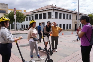 Bogotá: Kulturrundtur på elscooter (La Candelaria)