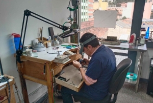 Bogota: Zaprojektuj własny pierścionek ze szmaragdem z mistrzem rzemiosła