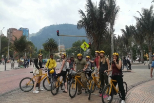 Bogotá: Downtown Sightseeing Biking Tour with Refreshments