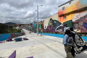 Bogotá: tour di El Paraíso e delle favelas in funivia