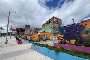 Bogotá: tour di El Paraíso e delle favelas in funivia