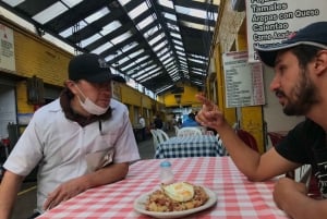 ボゴタフードエクスペリエンス：文化と料理のツアー