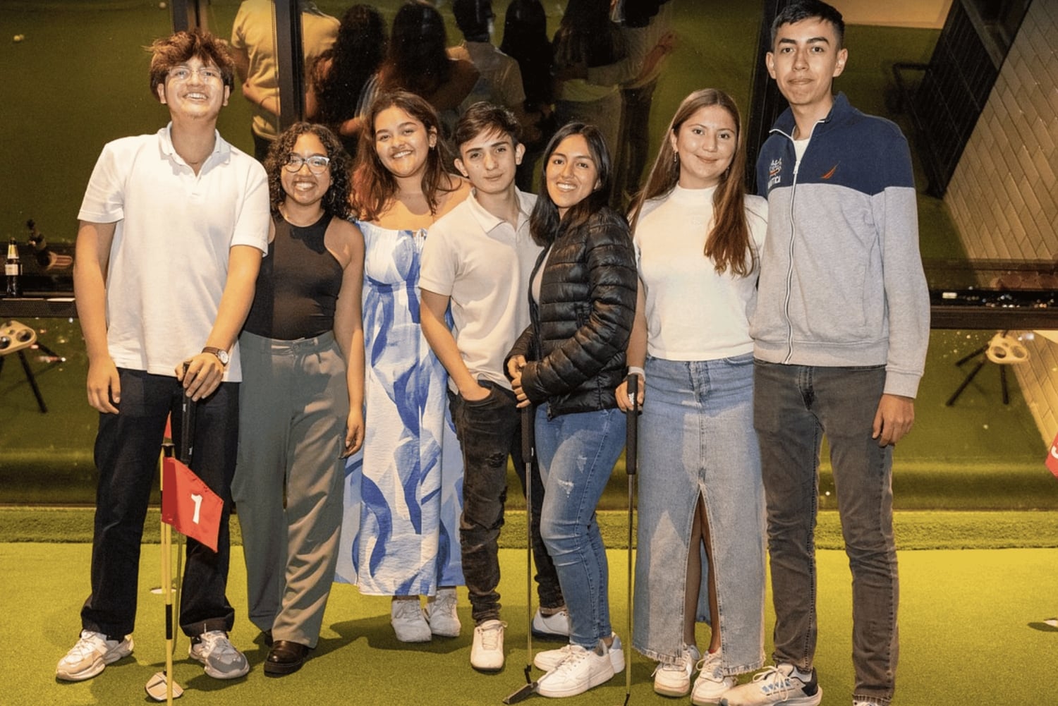 Bogota: Golf, Sushi, and City Views Tour with Pickup