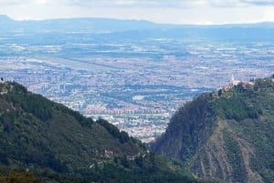 Bogotá: Guadalupe Hill Hiking Tour