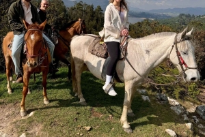 Bogota: Mit dem Pferd durch die östlichen Hügel reiten