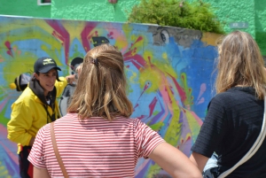 Bogotá: La Candelaria Graffiti & Urban Art Shared Tour