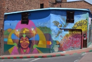 Bogotá: La Candelaria Graffiti & Urban Art Guided Tour