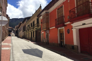 Bogota: La Candelaria Highlights Walking Tour