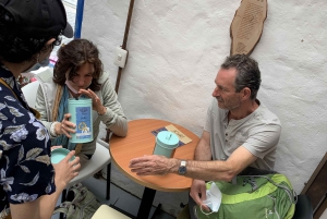 Bogotá: La Candelaria Historical Walking Tour with Snacks