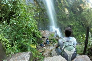 Bogotá: La Chorrera Waterfall Guided Hike with Lunch
