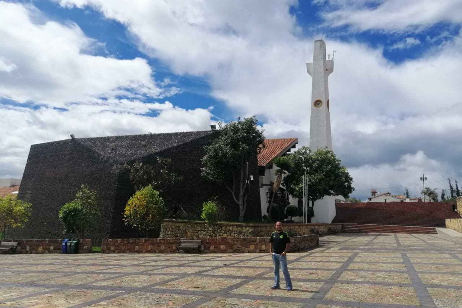 Bogota: Guatavita and Salt Cathedral Daily Group Tour