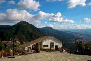 Bogotá: tour privato di Monserrate e Ciudad Bolívar con graffiti