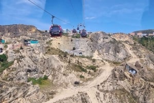 Bogotá: tour privato di Monserrate e Ciudad Bolívar con graffiti