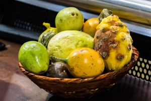 Богота: частный тур по рынку Палокемао с дегустацией