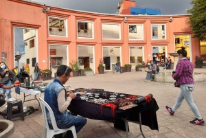 Bogotá: Monserrate & La Candelaria -kierroksella.