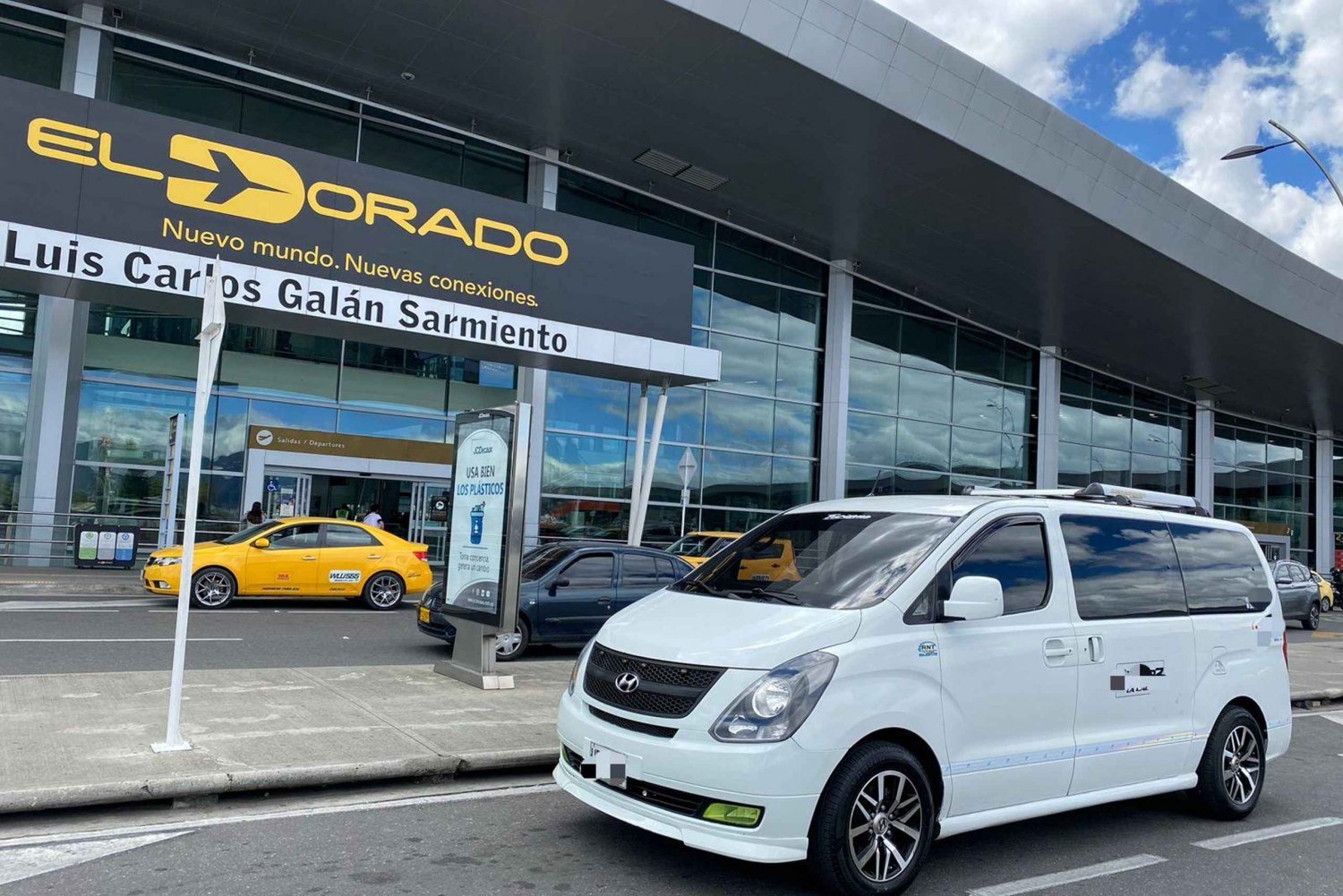 Bogotá: Reliable Airport-Hotel & Hotel-Airport Transfers