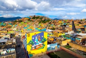 Bogotá´s Barrios: El Paraíso Favela Tour with Cable Car