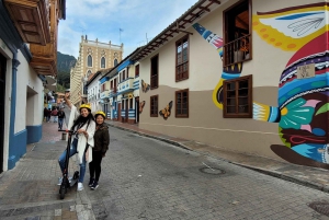 Bogotá: Tour de Graffiti con Scooter Eléctrico (La Candelaria)