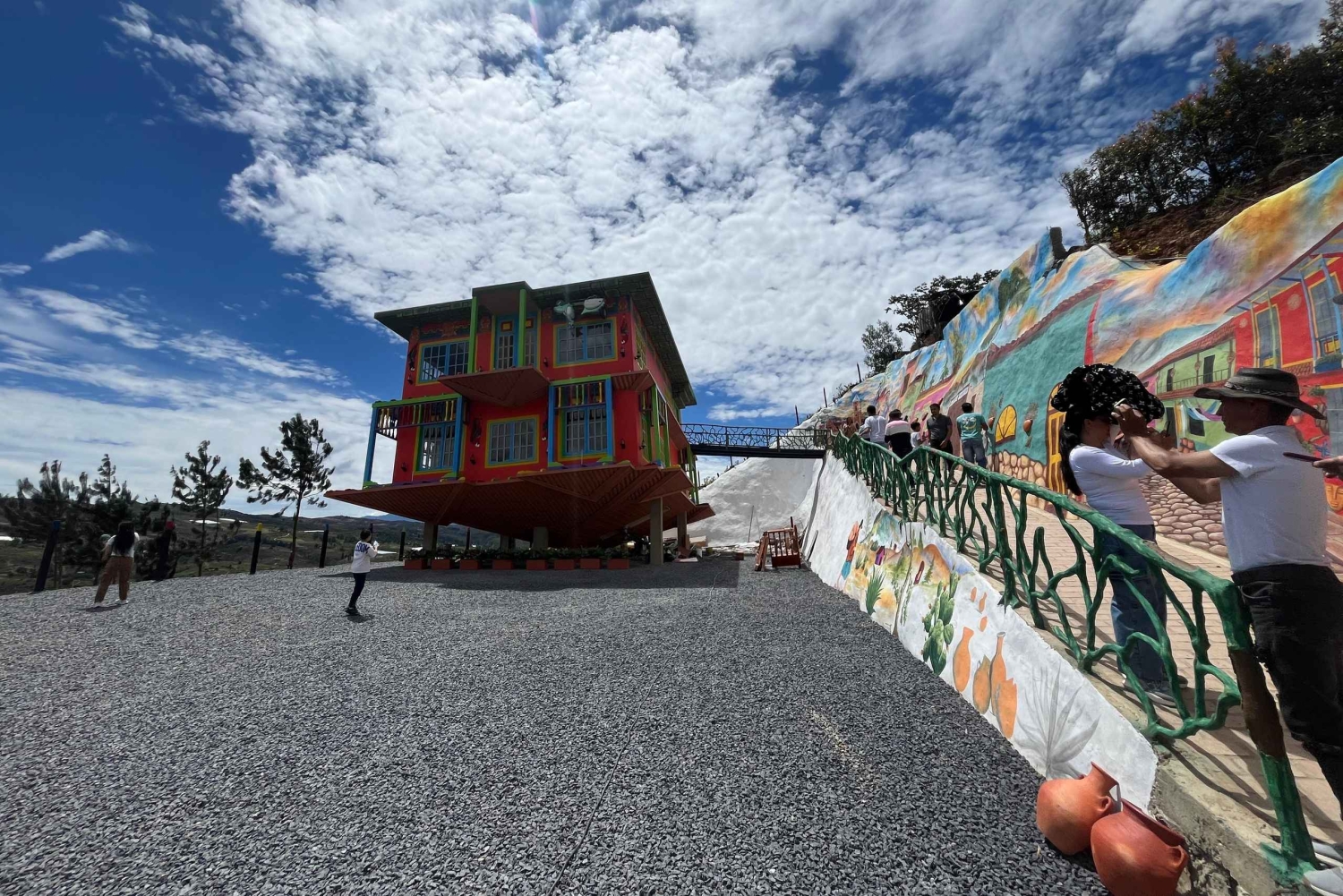 BOGOTA : Visite de Villa de Leyva, Ráquira, Pozos Azules et Puente de Boyacá