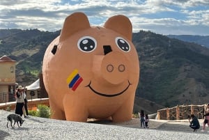 BOGOTA: Tour durch Villa de Leyva, Ráquira, Pozos Azules und Puente de Boyacá