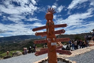 BOGOTA: Tour durch Villa de Leyva, Ráquira, Pozos Azules und Puente de Boyacá