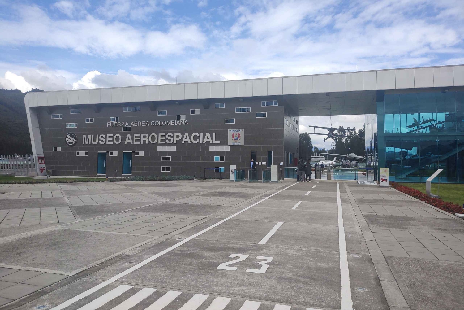 BOGOTA: Tur til Jaime Duque Park, Zoo og Aerospace Museum