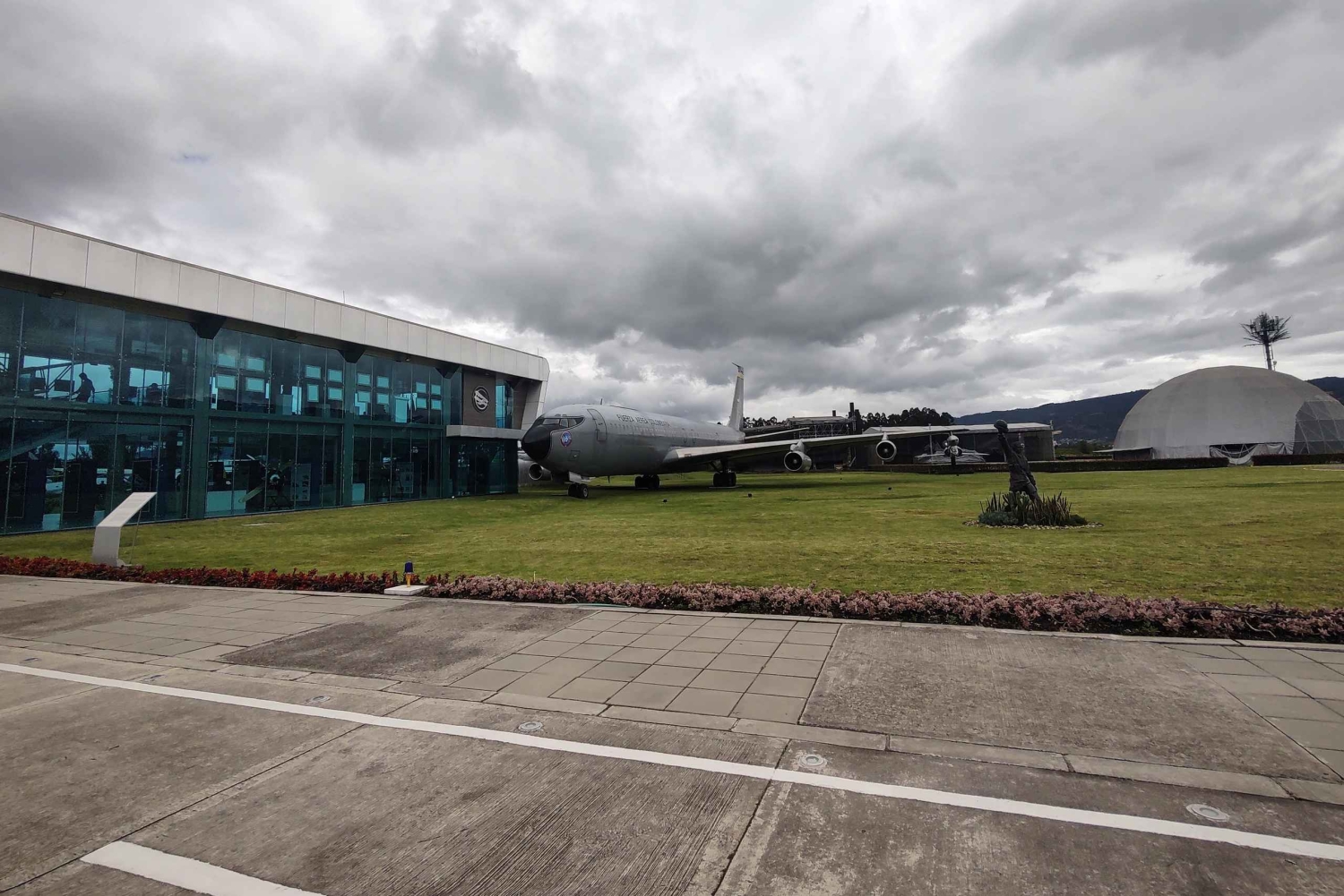 BOGOTA: Tur til Jaime Duque Park, Zoo og Aerospace Museum