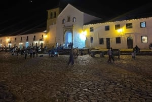 ボゴタ：ヴィラ デ レイバ ラキラ ポソス アズレスなどへのツアー